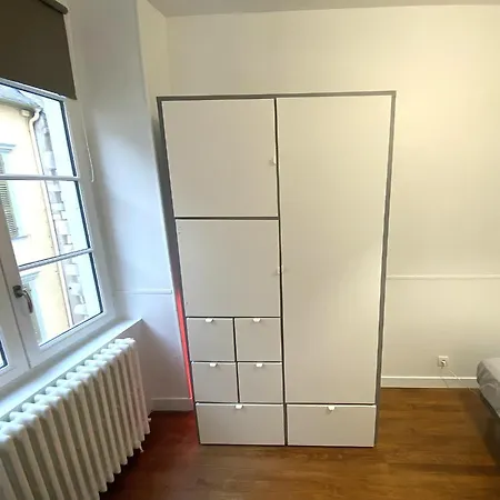 Floydroom's Hotes Dans Partage Proche Chateau منزل للإقامة