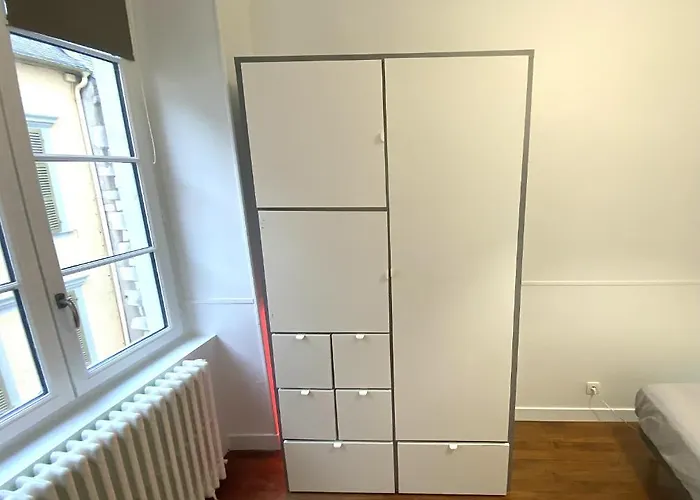 Floydroom's Hotes Dans Partage Proche Chateau منزل للإقامة