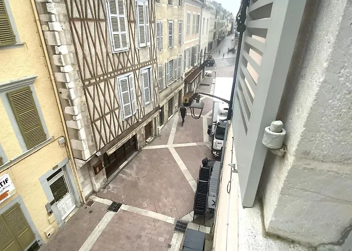 Floydroom's Hotes Dans Partage Proche Chateau منزل للإقامة بو